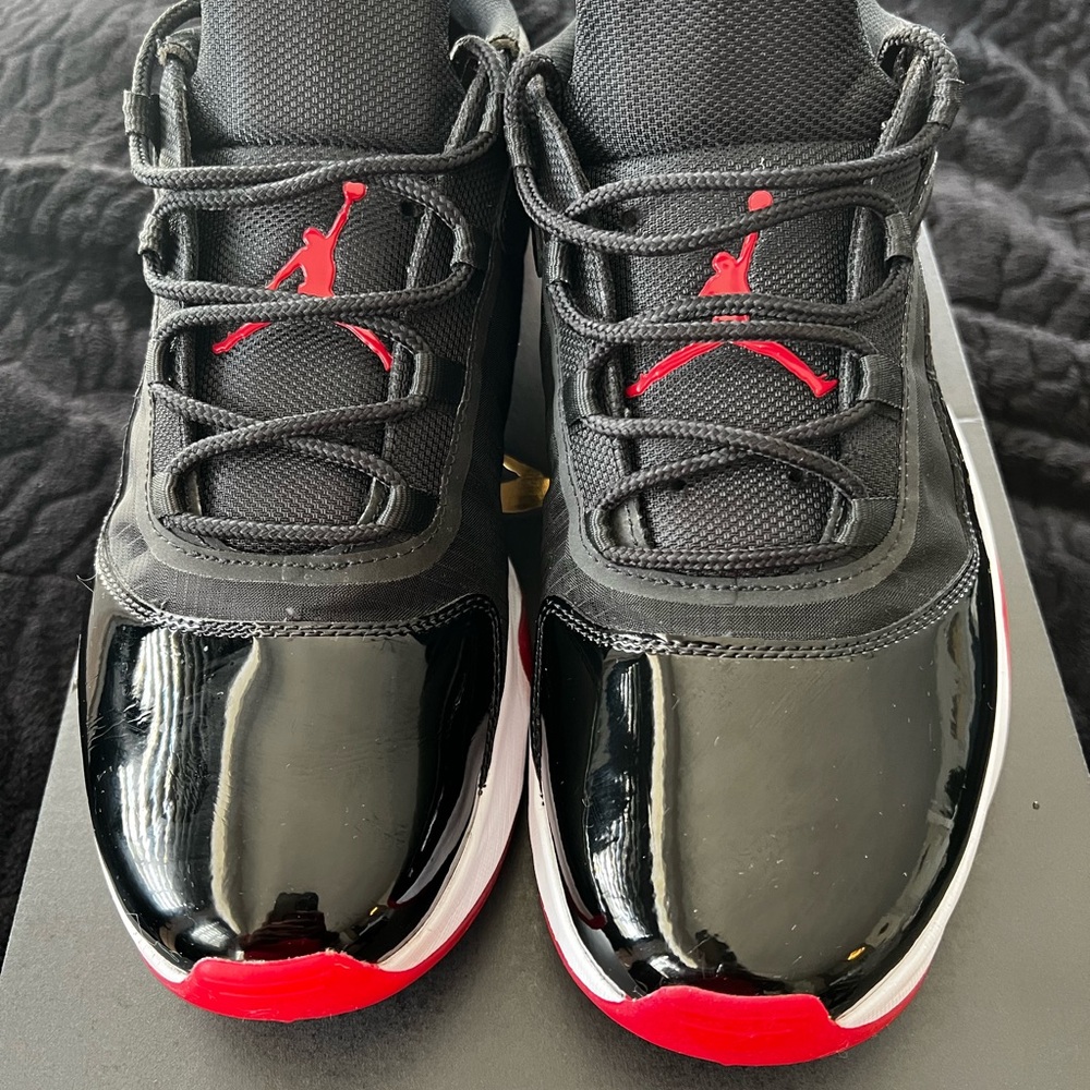 Air Jordan 11 CMFT low